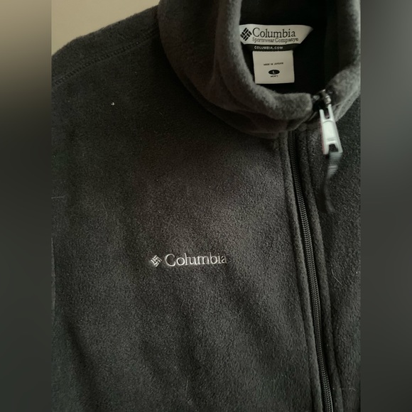 Columbia Fleece Vest Black. - Picture 8 of 8